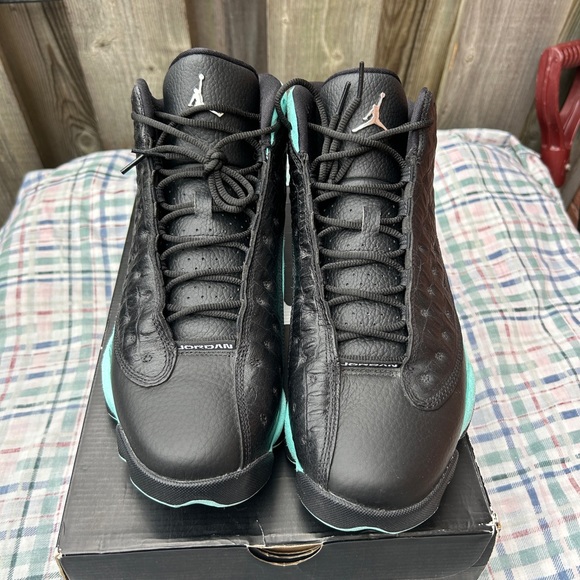 Jordan 13 Retro Island Green
Size 11 - Picture 2 of 8